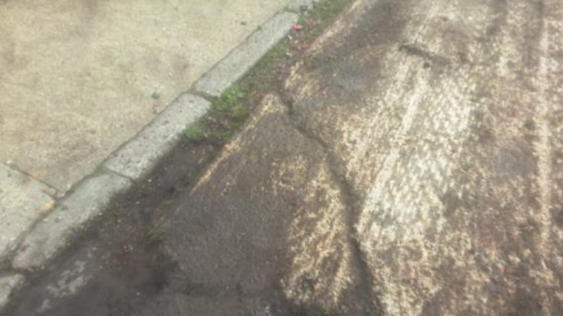 Drop kerb and carriageway level interface at Uxbridge Road TW13